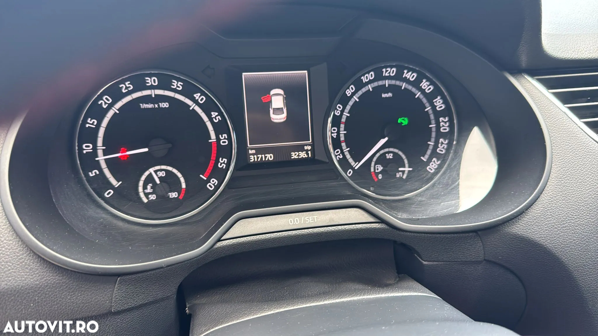 Skoda Octavia 2.0 TDI DSG RS - 5