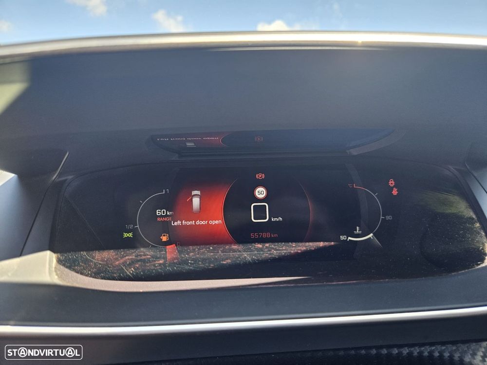 Peugeot 2008 1.2 PureTech GT - 28