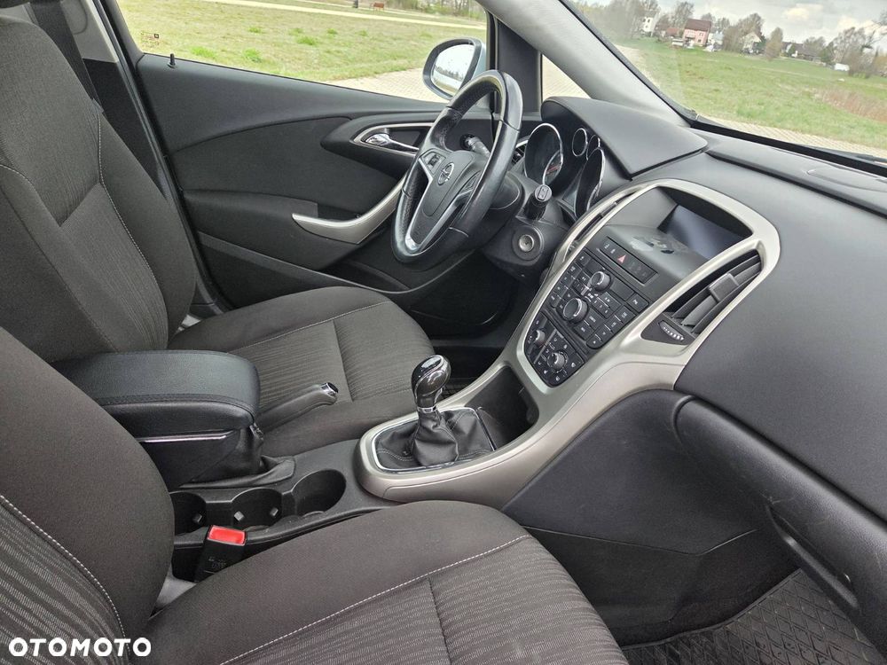 Opel Astra 1.4 T Cosmo - 11