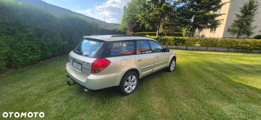 Subaru Outback 3.0R - 4