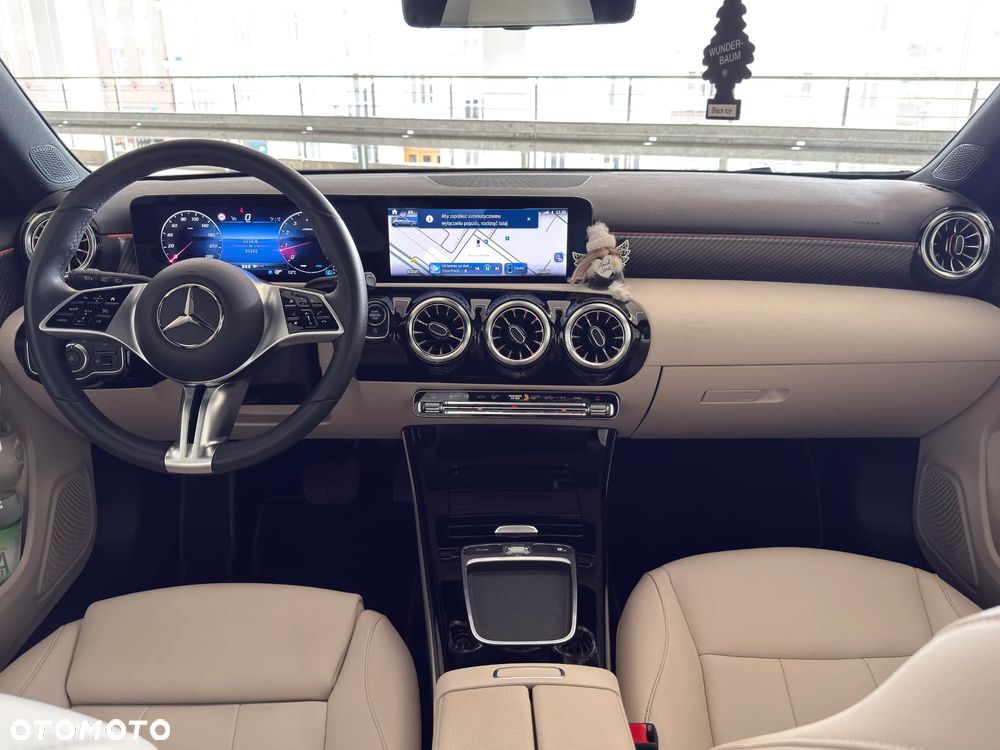 Mercedes-Benz Klasa A 250 4-Matic Progressive 7G-DCT - 18