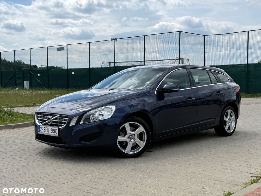 Volvo V60 D2 Momentum - 26