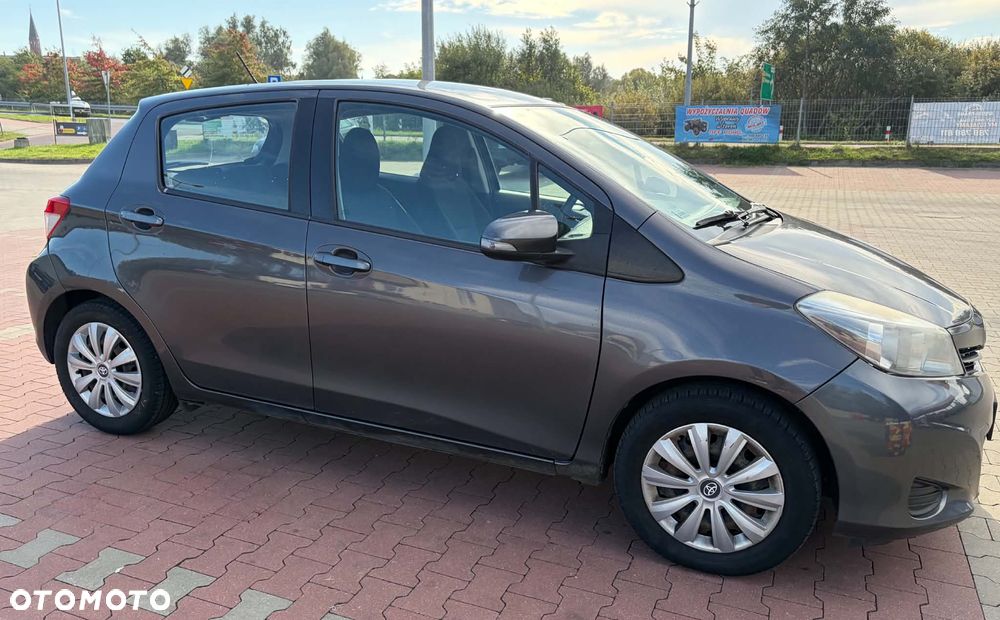 Toyota Yaris - 11