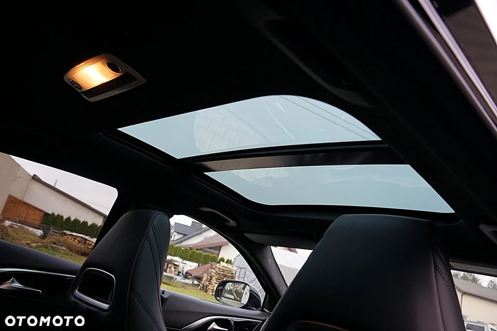 Infiniti Q30 2.0t DCT AWD Sport - 23