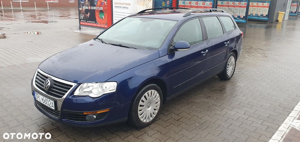 Volkswagen Passat - 1