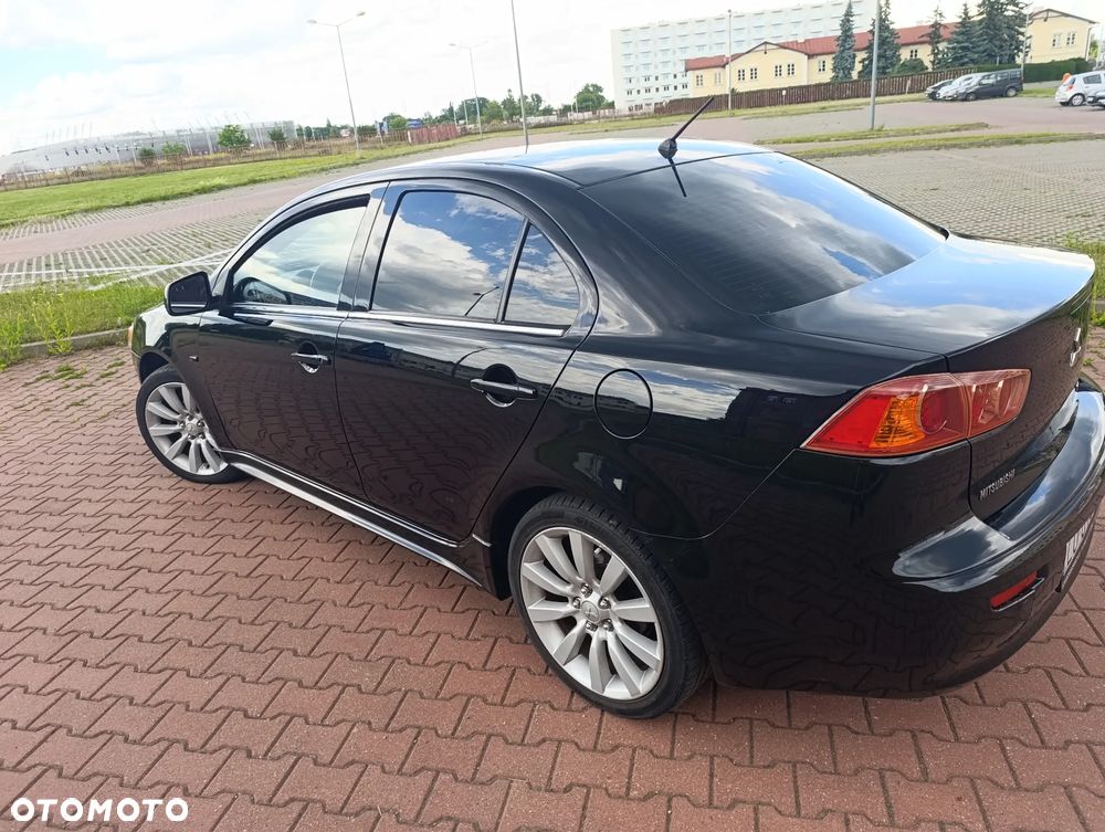 Mitsubishi Lancer 1.8 Intense - 2