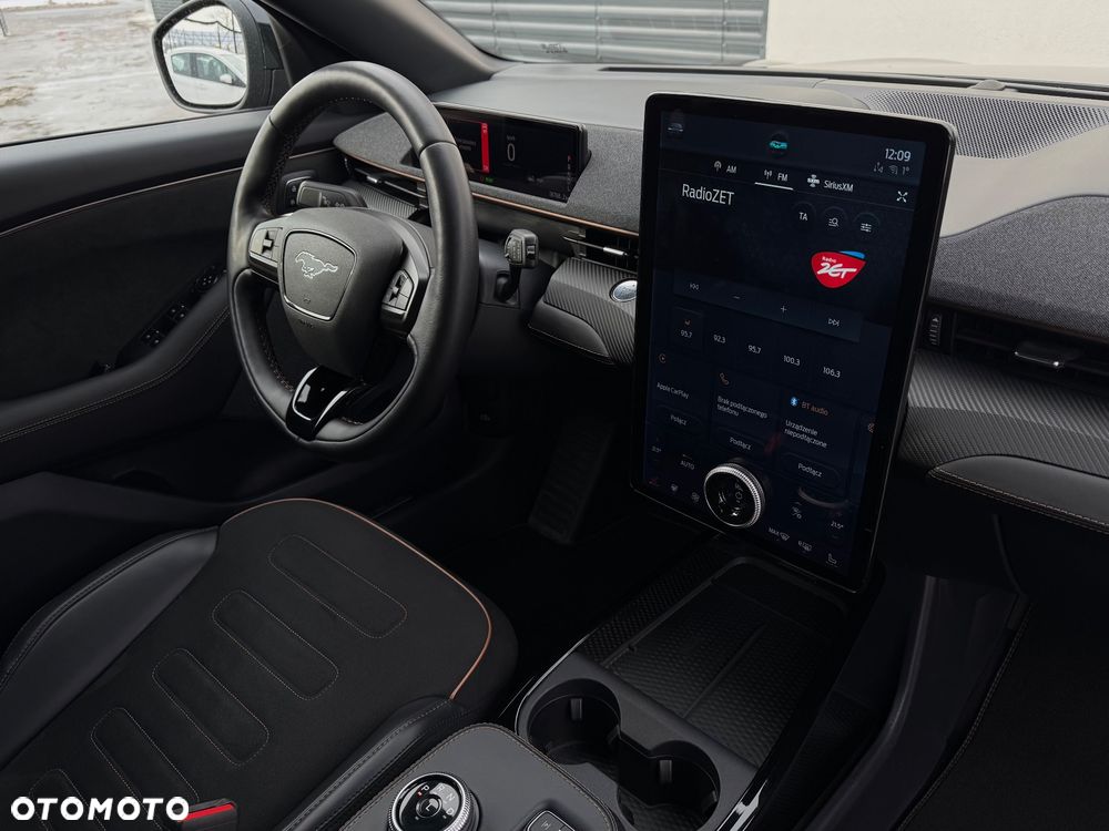 Ford Mustang Mach-E - 26