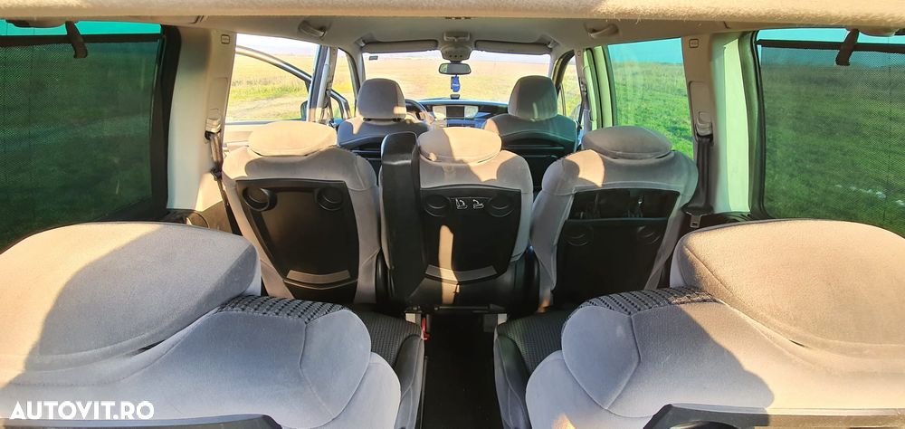 Peugeot 807 HDi 135 Family - 11