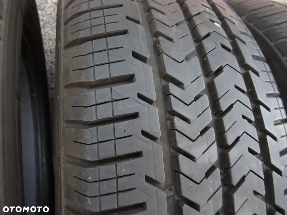 215/60/R17C 104/102H Michelin Agilis - 4