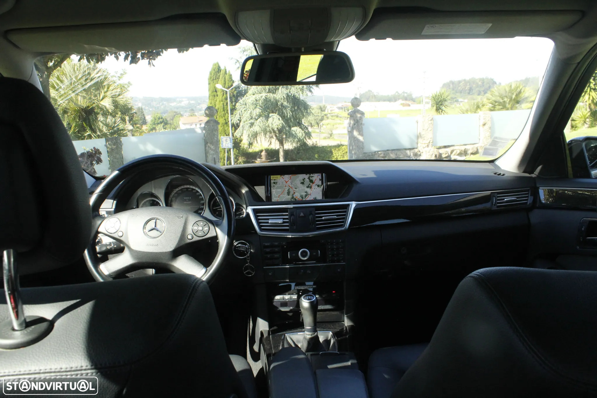 Mercedes-Benz E 250 BlueTEC Avantgarde - 36
