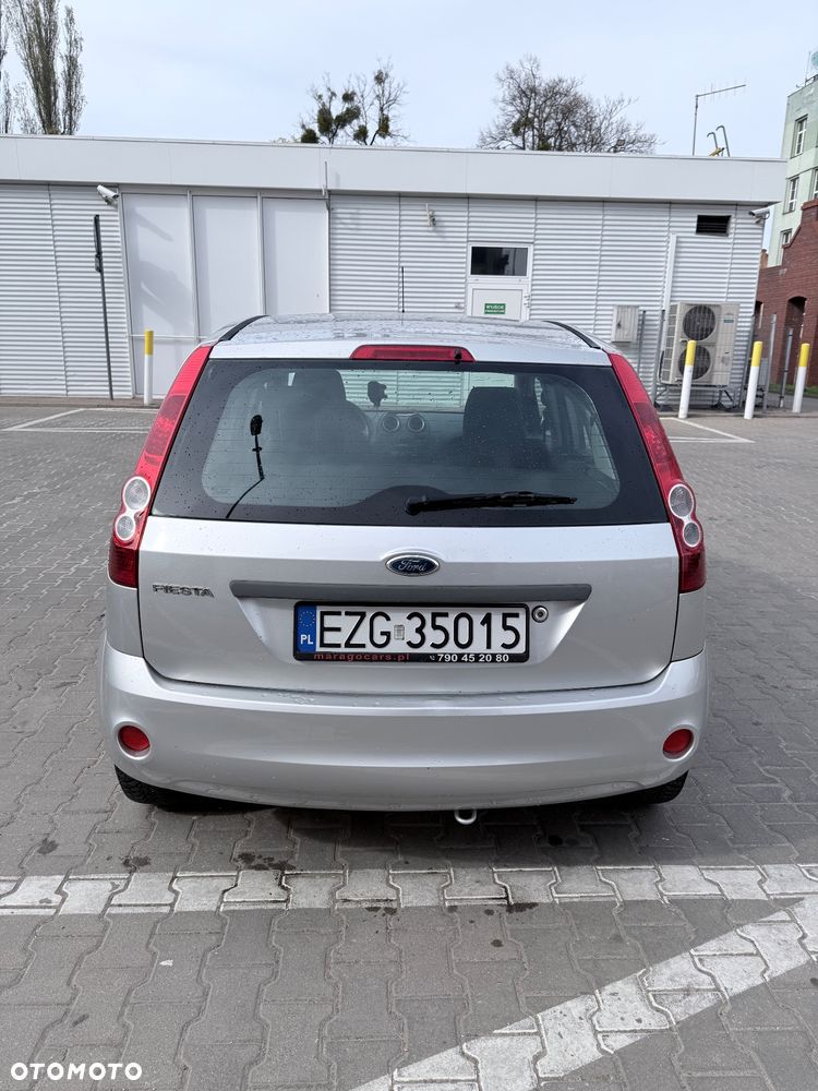Ford Fiesta 1.3 Ambiente - 6