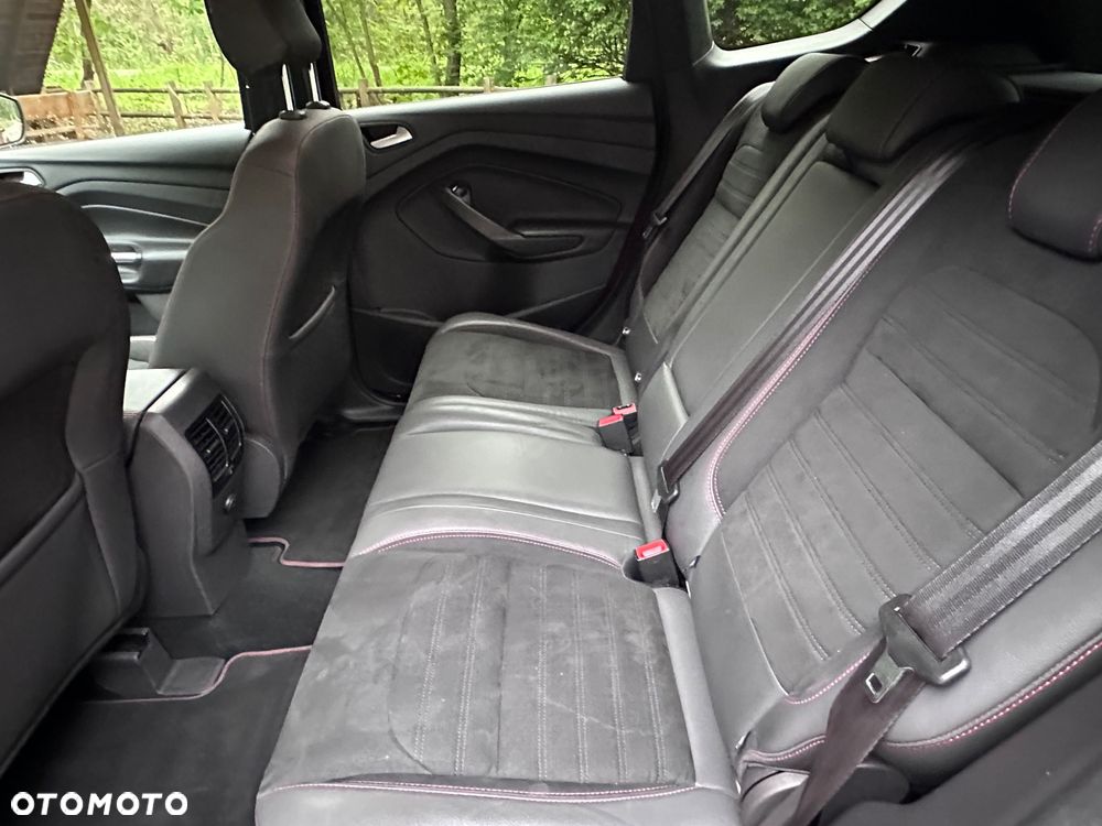 Ford Kuga 1.5 EcoBoost 2x4 ST-Line - 7