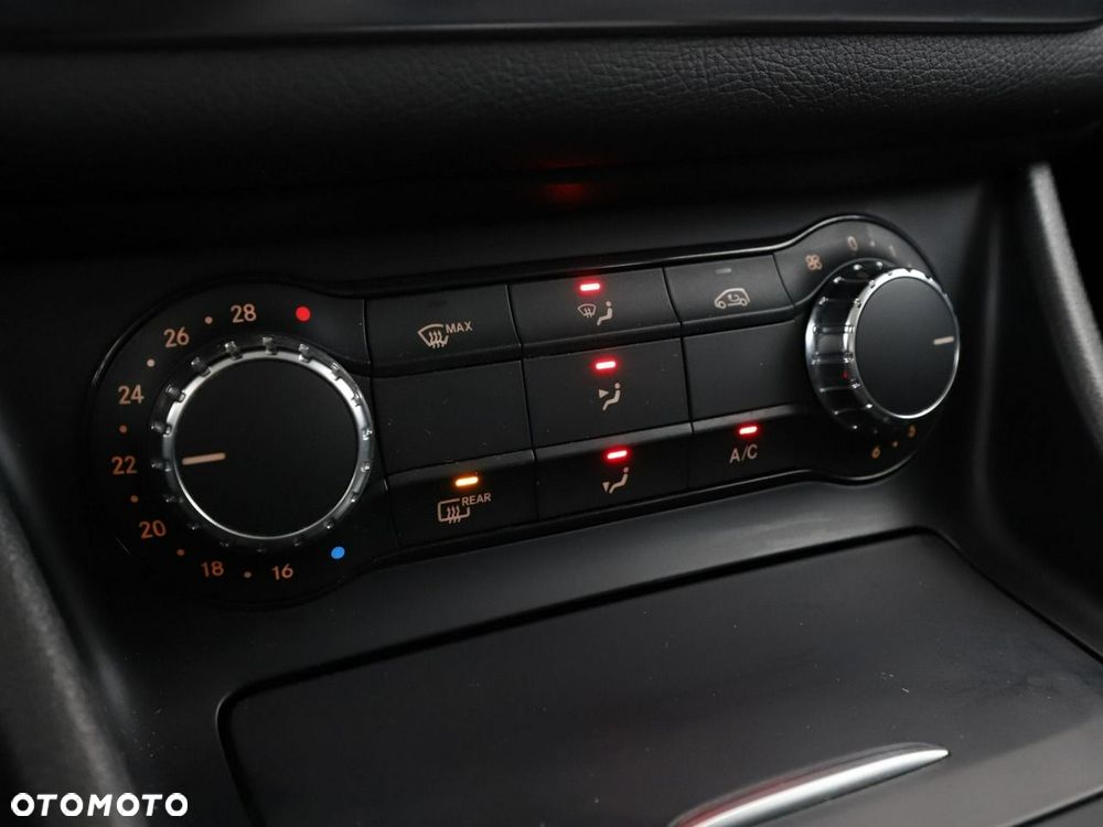 Mercedes-Benz GLA 200 Style - 26