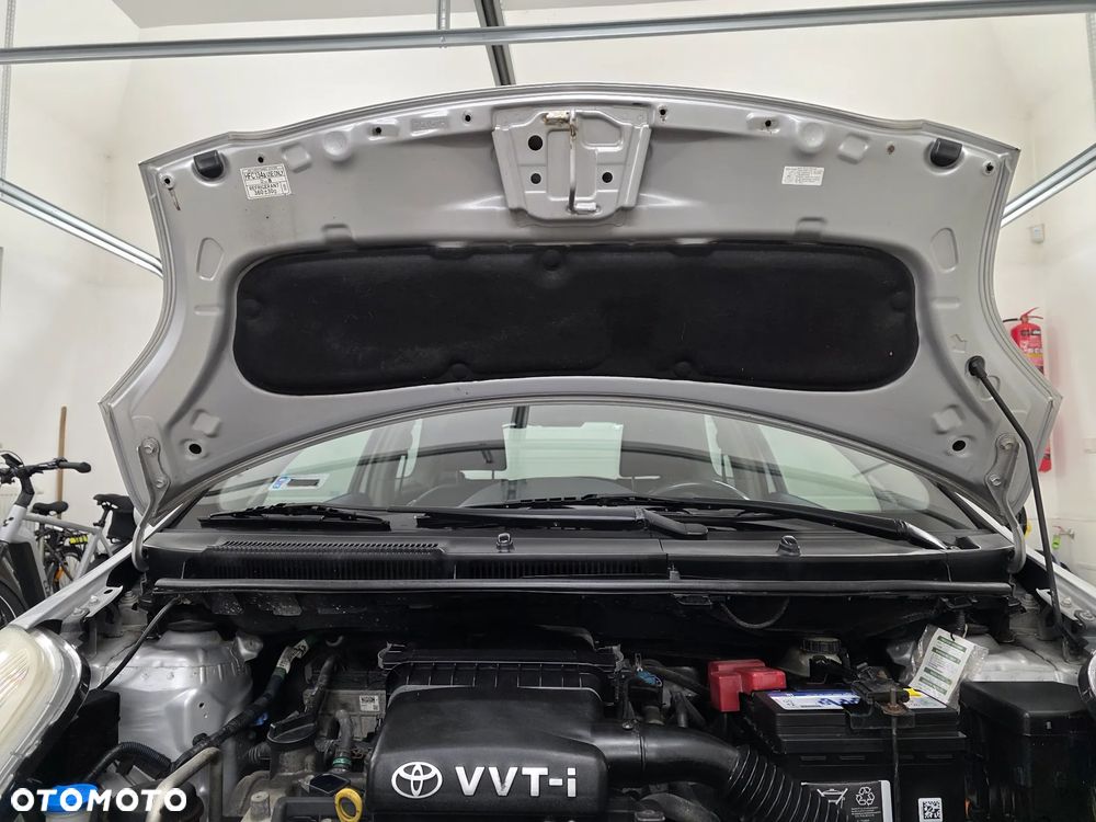 Toyota Yaris - 7