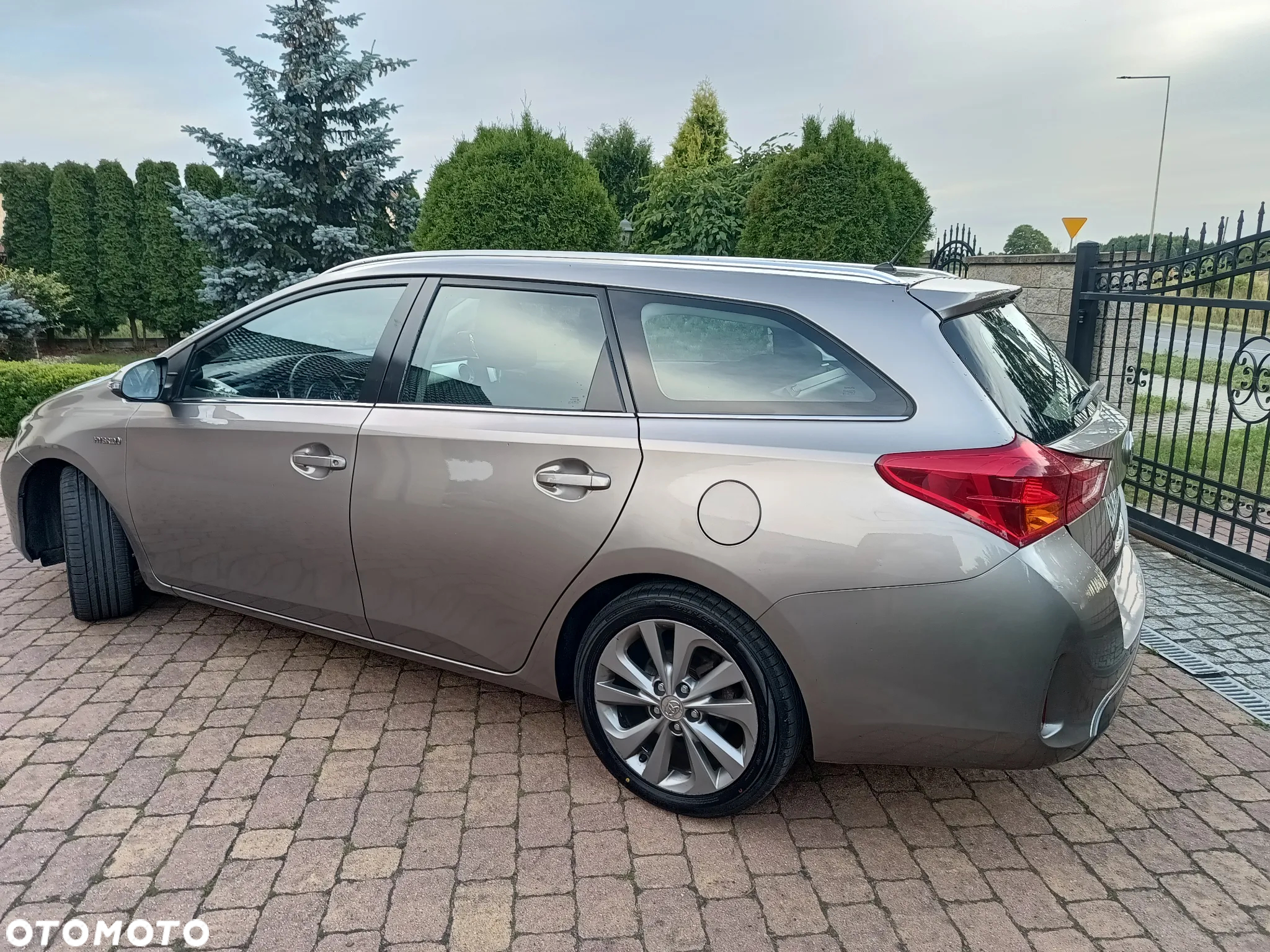 Toyota Auris 1.8 Hybrid Life - 6