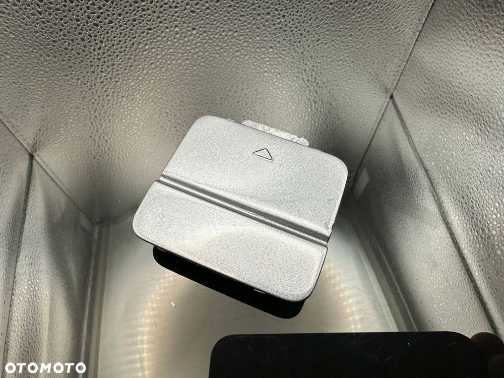 ZAŚLEPKA HAK / HOL TYŁ BMW 5 E60 ZWYKŁY ZDERZAK KOLORY 51127033711 - 7