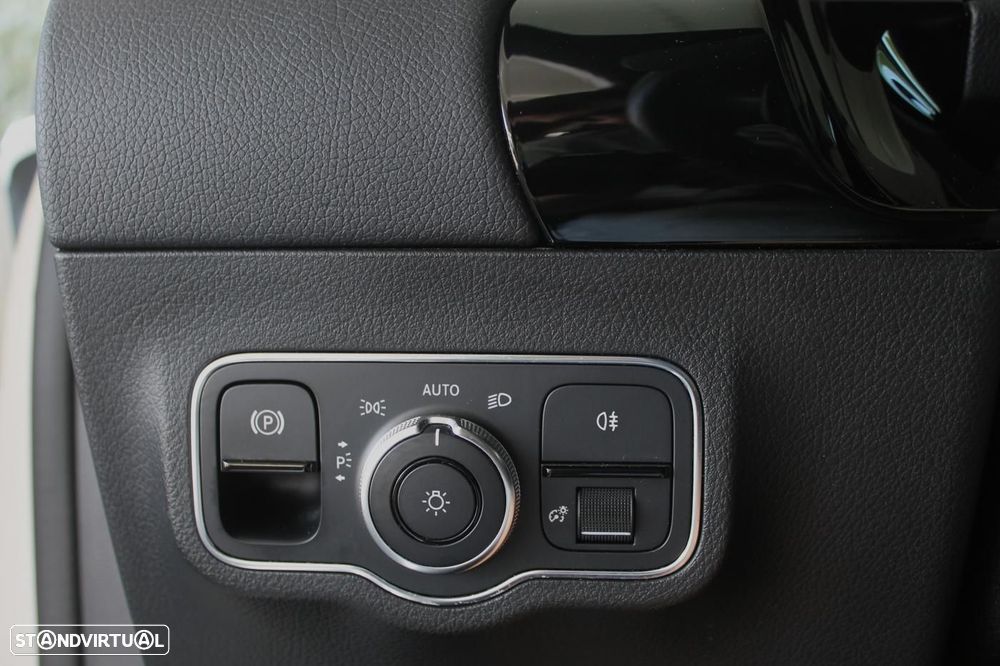 Mercedes-Benz B 250 e Style Plus - 33