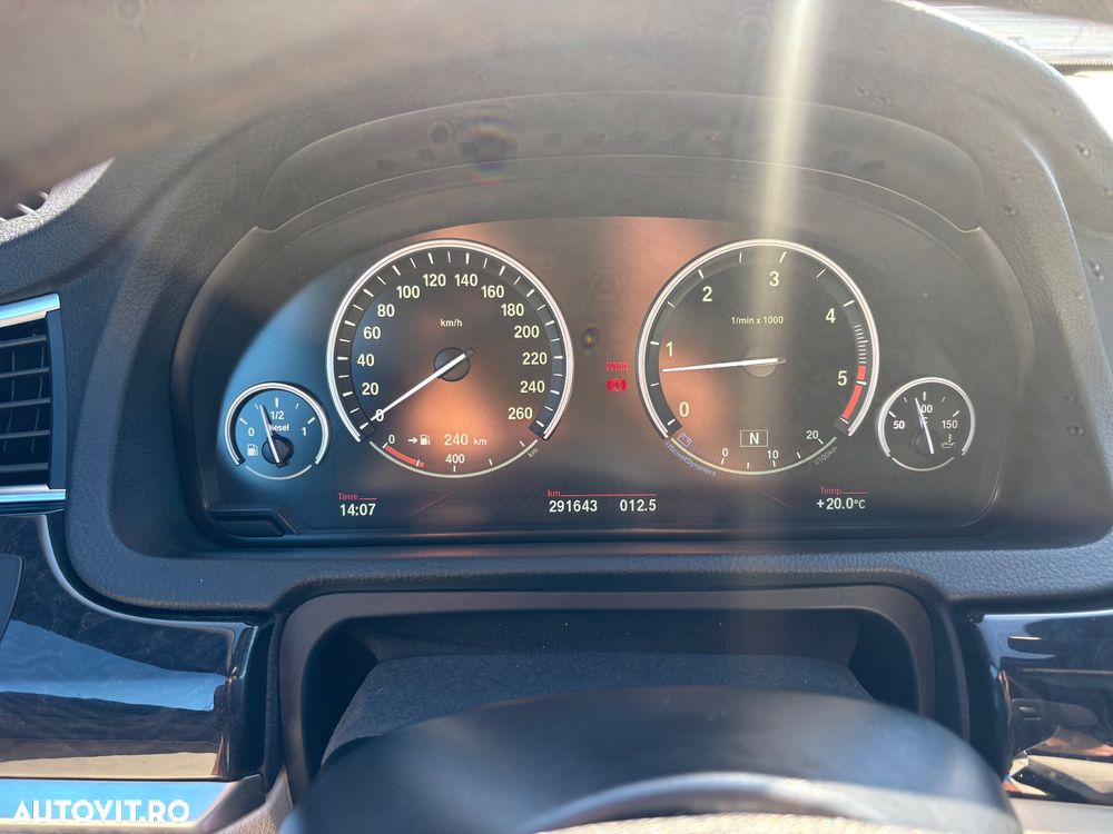 BMW Seria 5 530d xDrive Aut. GT - 12