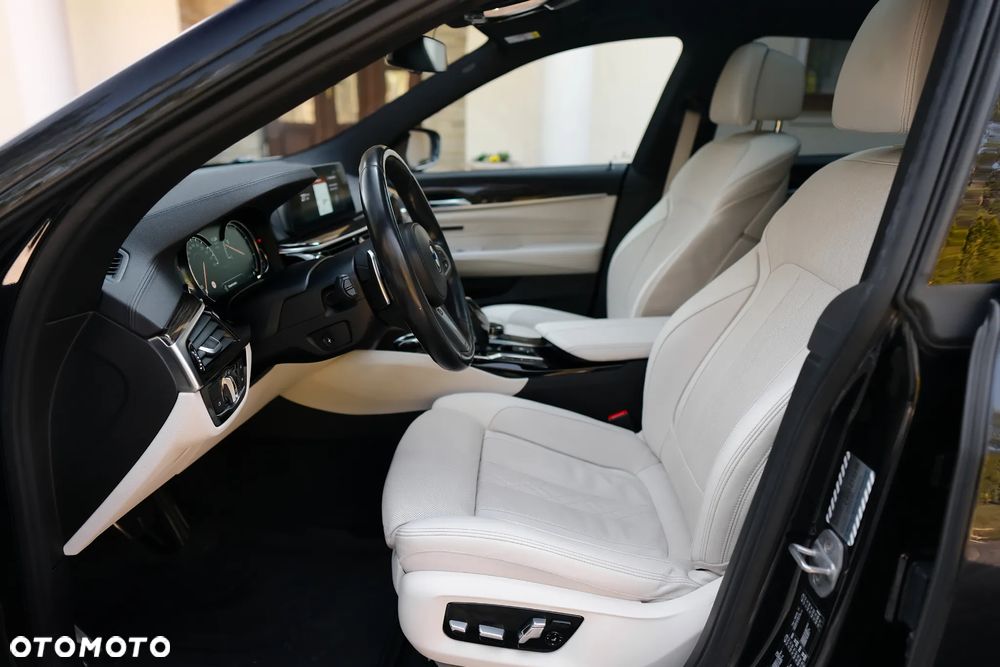 BMW 6GT - 14