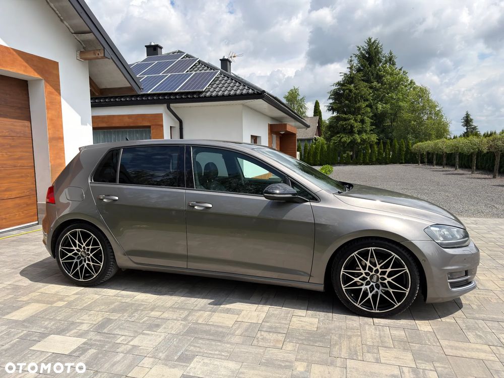 Volkswagen Golf 2.0 TDI (BlueMotion Technology) DSG Comfortline - 21