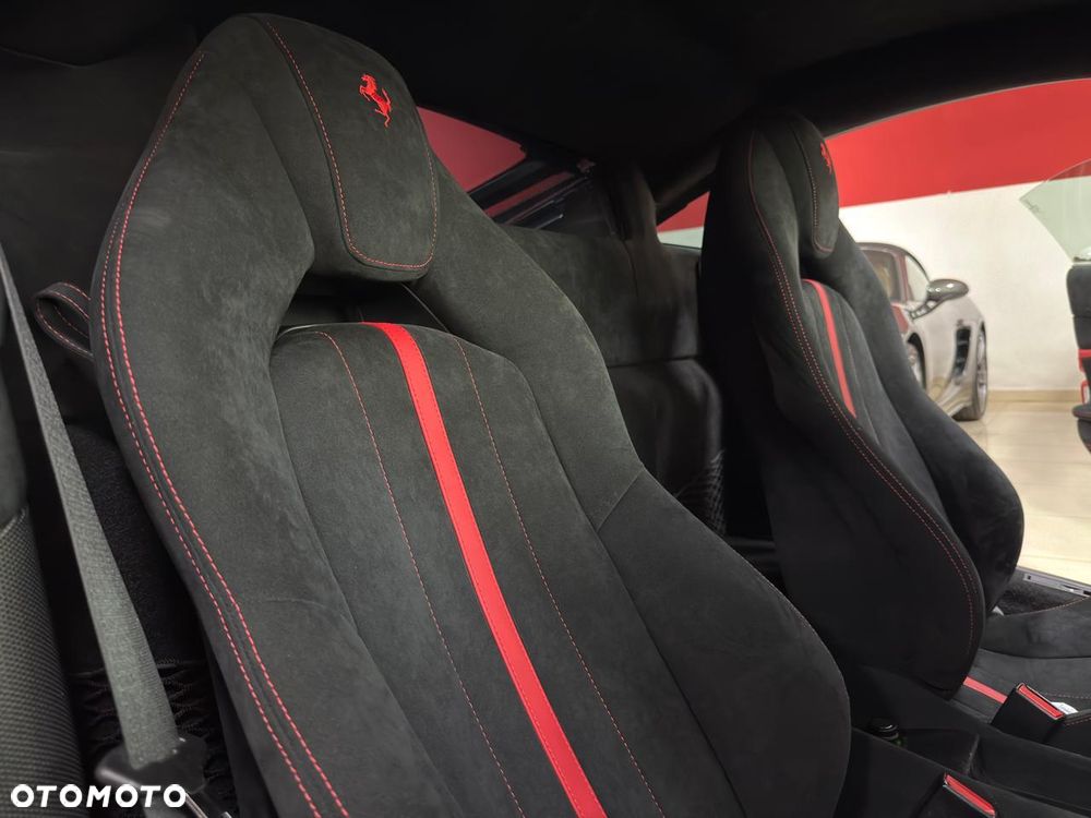 Ferrari 488 - 24