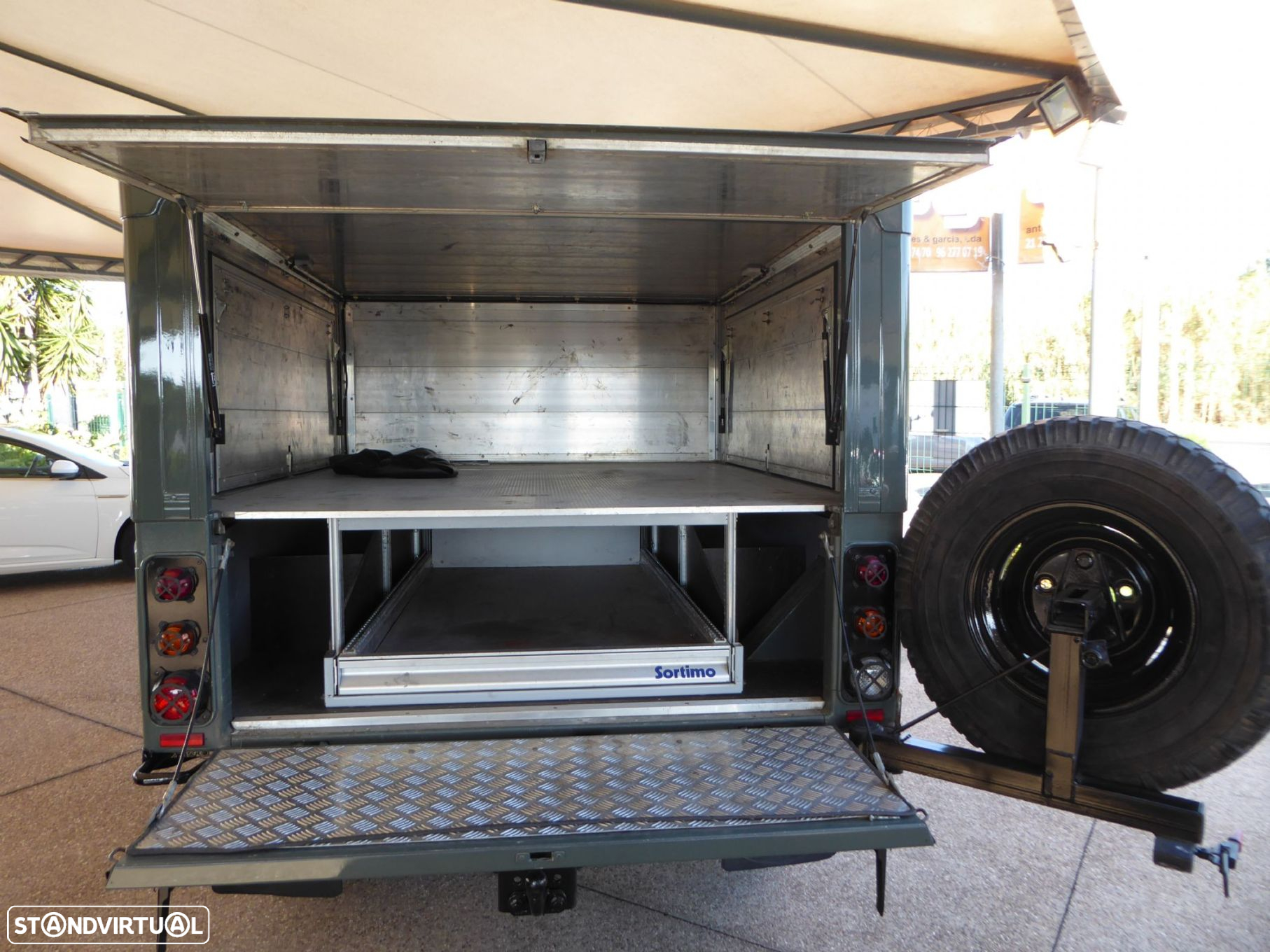 Land Rover Defender 110 TD4 - 22