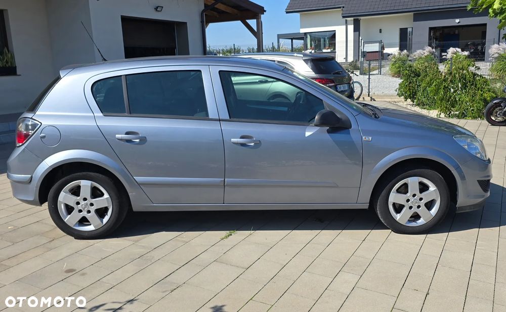 Opel Astra 1.4 Enjoy - 22