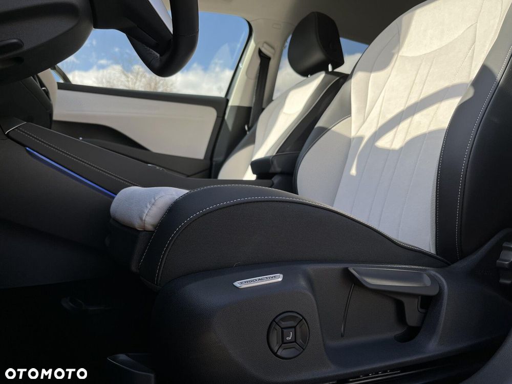 Volkswagen T-Roc - 19