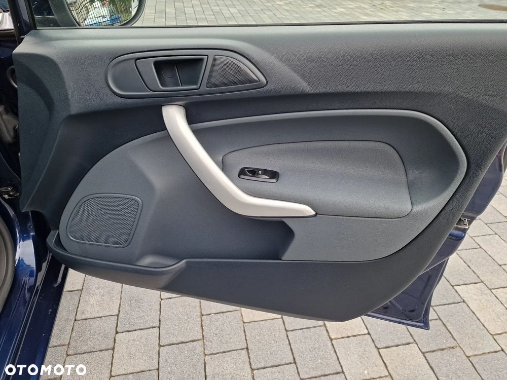 Ford Fiesta 1.25 Titanium EU5 - 24