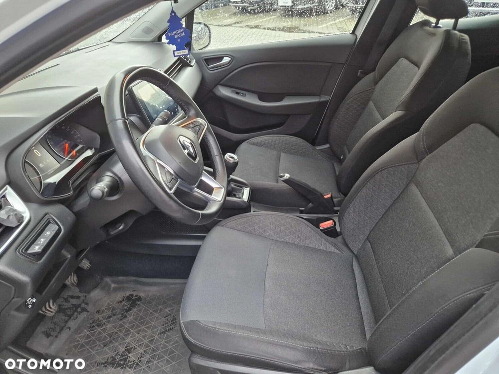Renault Clio - 11