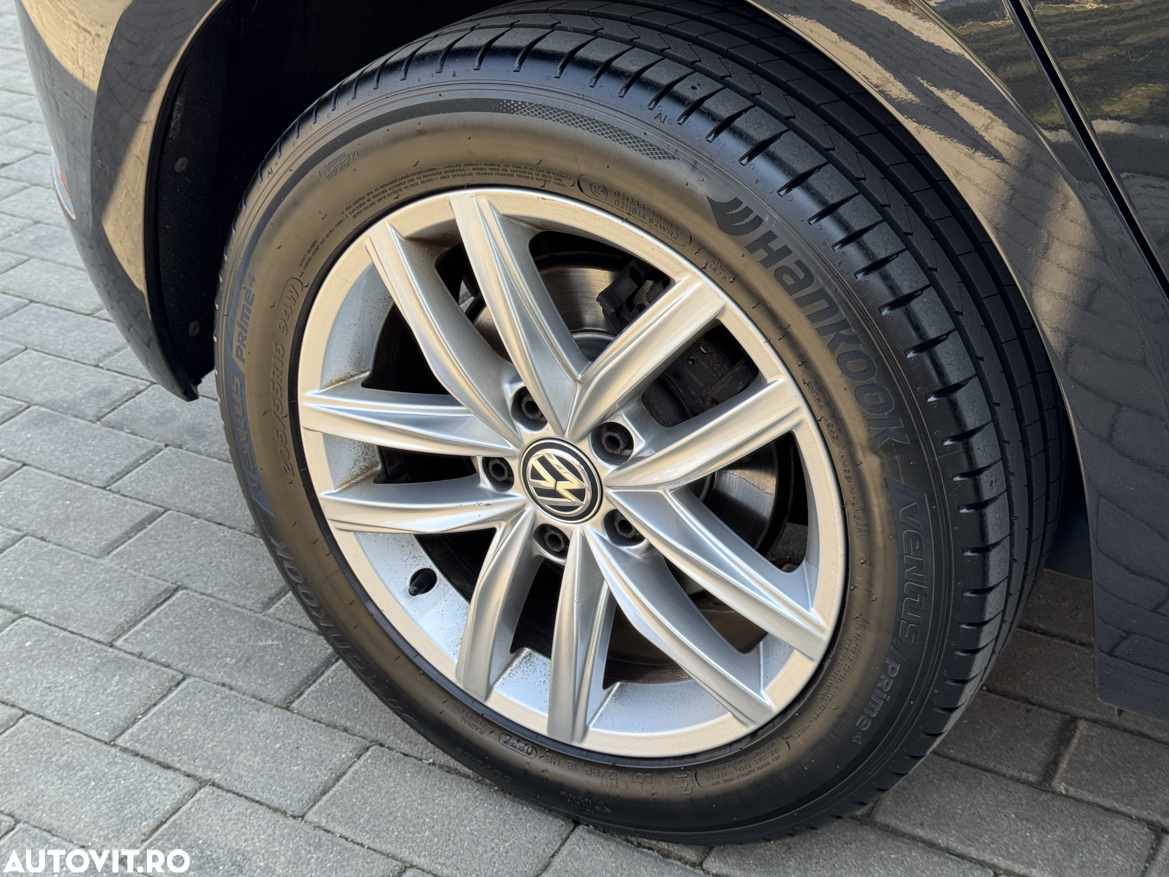 Volkswagen Golf 1.6 TDI DSG Highline - 19