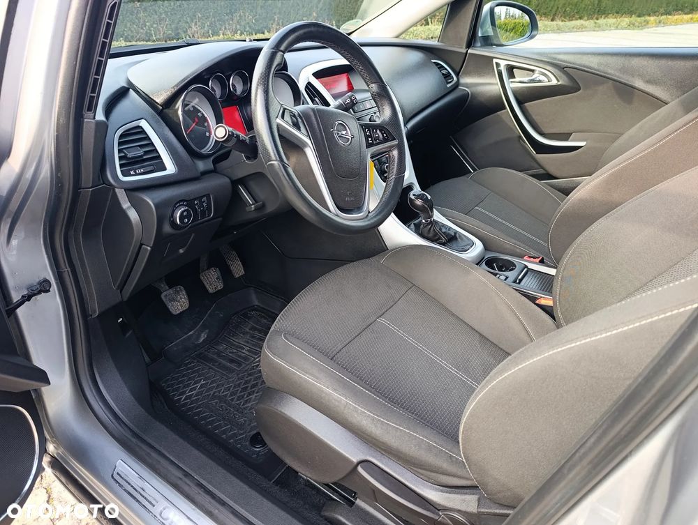 Opel Astra 1.4 Turbo Design Edition - 10