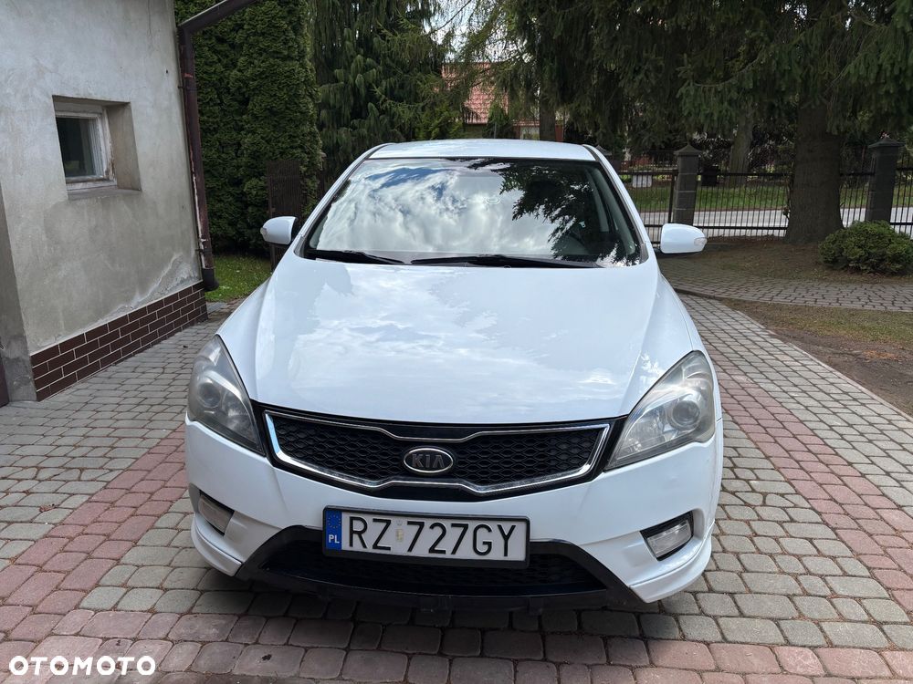Kia Ceed - 3