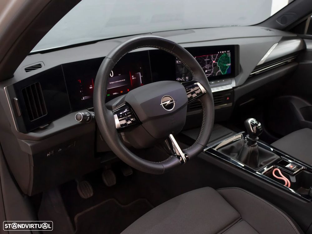 Opel Astra Sports Tourer 1.2 T GS - 18