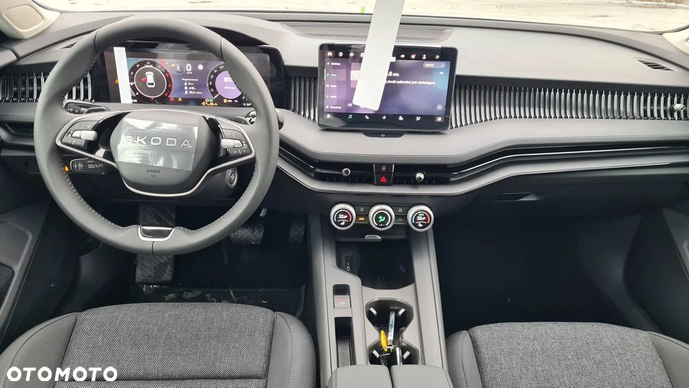 Skoda Superb 2.0 TDI SCR Essence DSG - 12