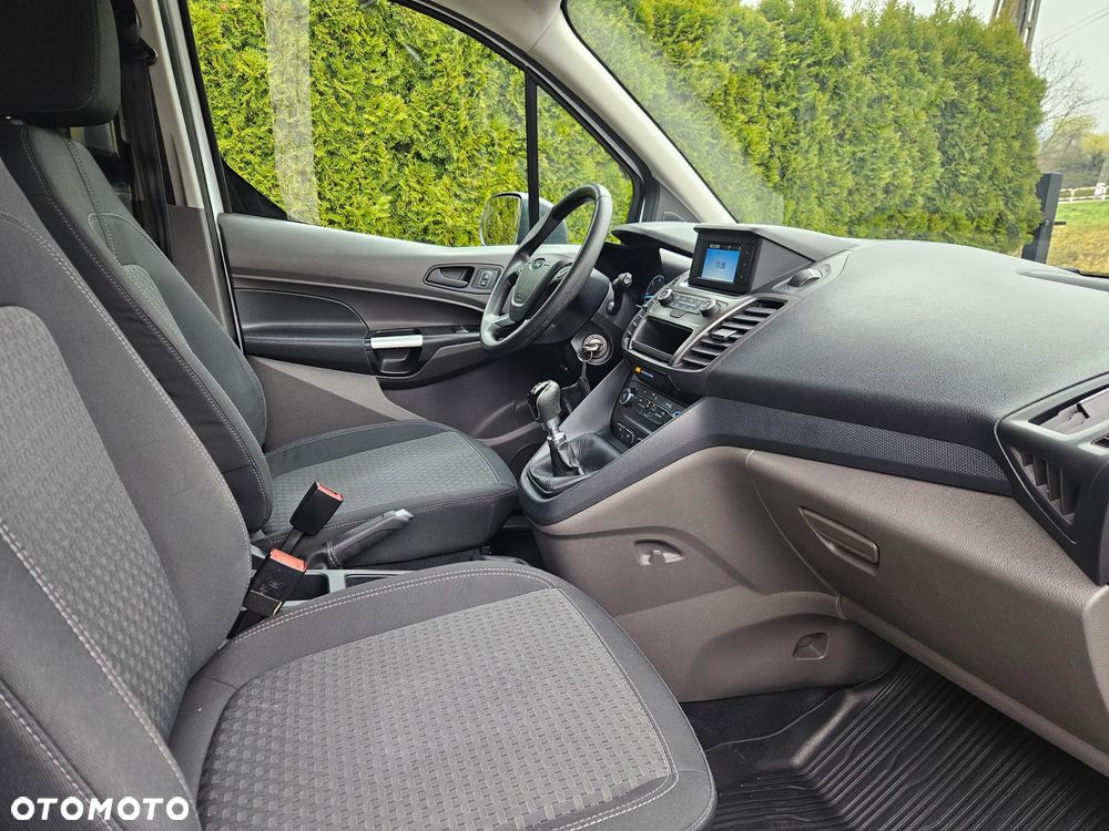 Ford Transit Connect - 17
