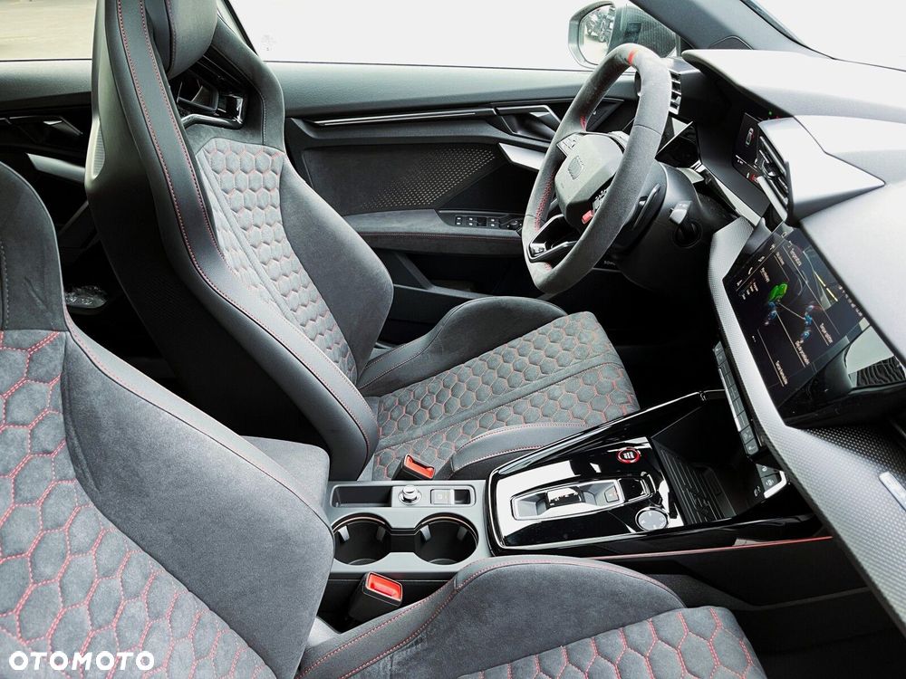 Audi RS3 Limousine - 26