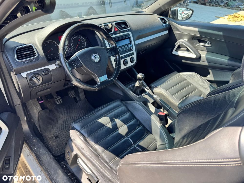 VOLKSWAGEN SCIROCCO 2009 *SAMOCHÓD NA CZĘŚCI* 5850  MASKA, LAMPA, DRZWI, LUSTERKO, ZDERZAK, GRILL, BŁOTNIK, KLAPA, BELKA, DESKA, FOTELE, KANAPA, ĆWIARTKA KIEROWNICA, TARCZE, ZACISKI, ZAWIESZENIE, KOMPLETNY PRZÓD, KOMPLETNY TYŁ, LICZNIK, ZEGARY, PRAWE LEWE PRZÓD TYŁ - 5