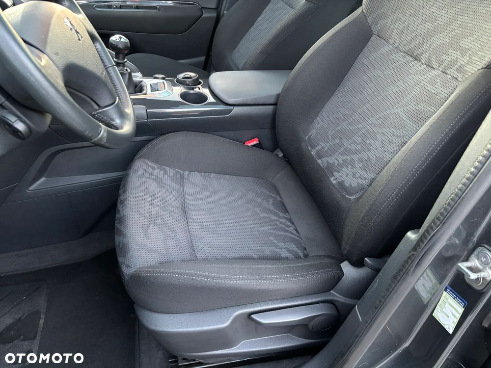 Peugeot 3008 155 THP Premium - 18