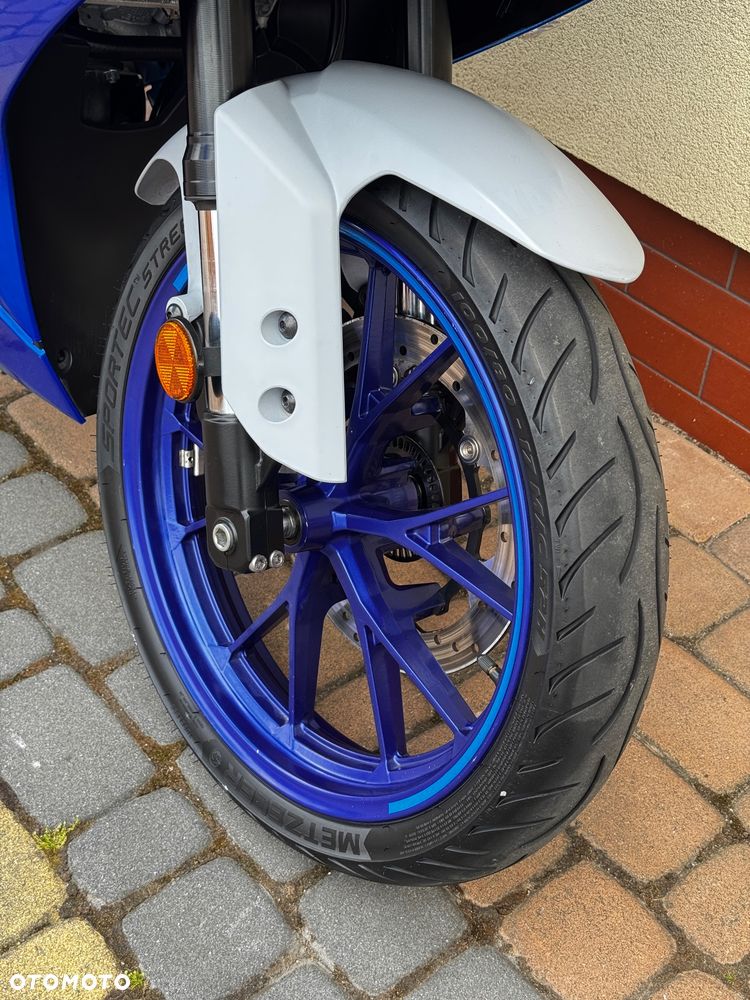 Yamaha XJ - 15