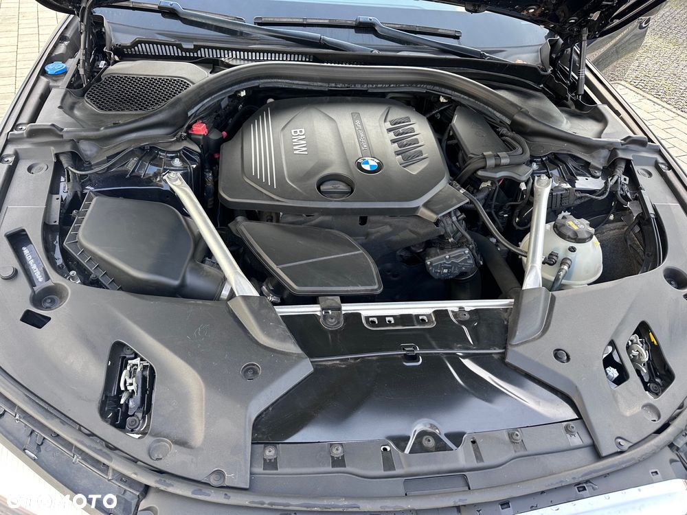 BMW Seria 5 520d xDrive M Sport sport - 11