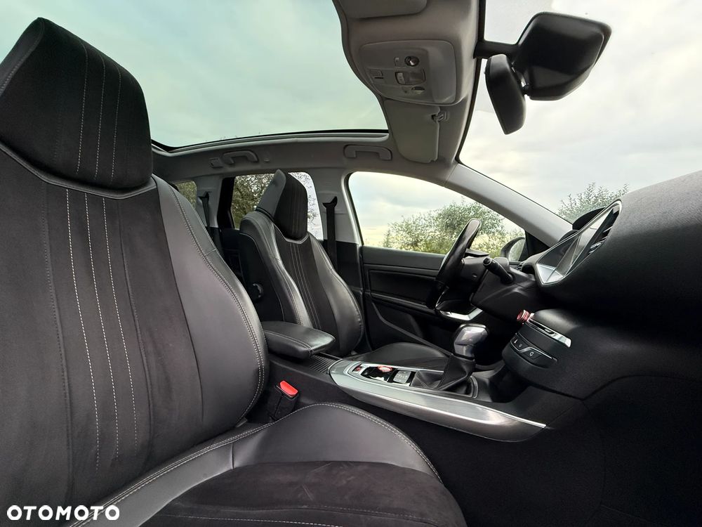 Peugeot 308 - 25