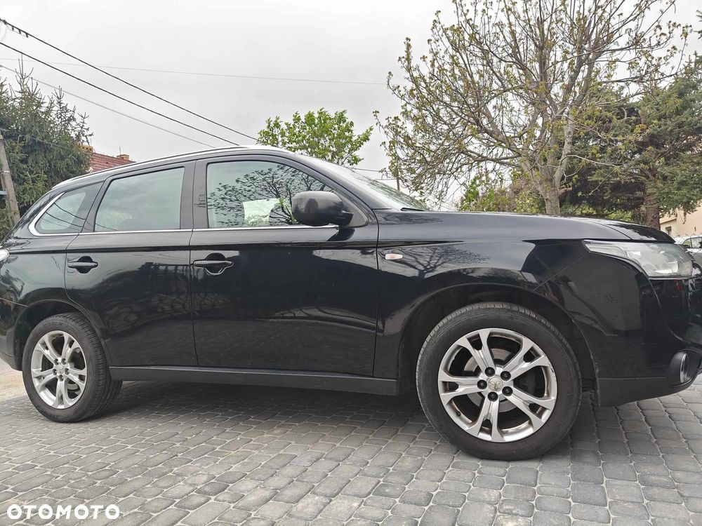 Mitsubishi Outlander 2.0 Intense 2WD - 9