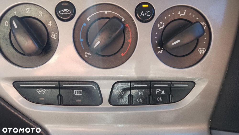 Ford Focus 1.0 EcoBoost Trend Sport - 15