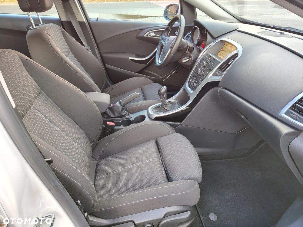 Opel Astra 1.7 CDTI DPF Cosmo - 15