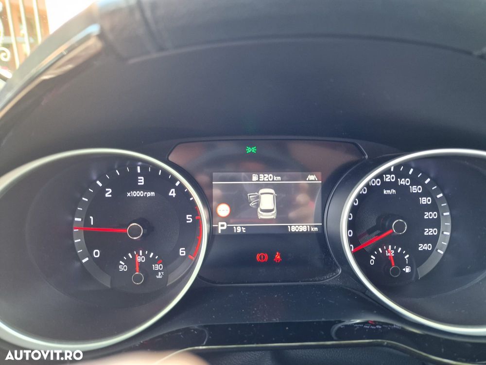 Kia Ceed SW 1.6 CRDi DCT Platinum Edition - 29