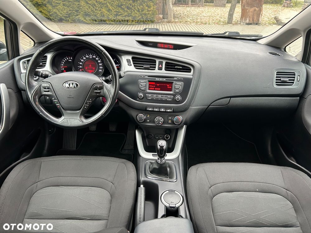 Kia Ceed 1.4 CVVT Vision - 14
