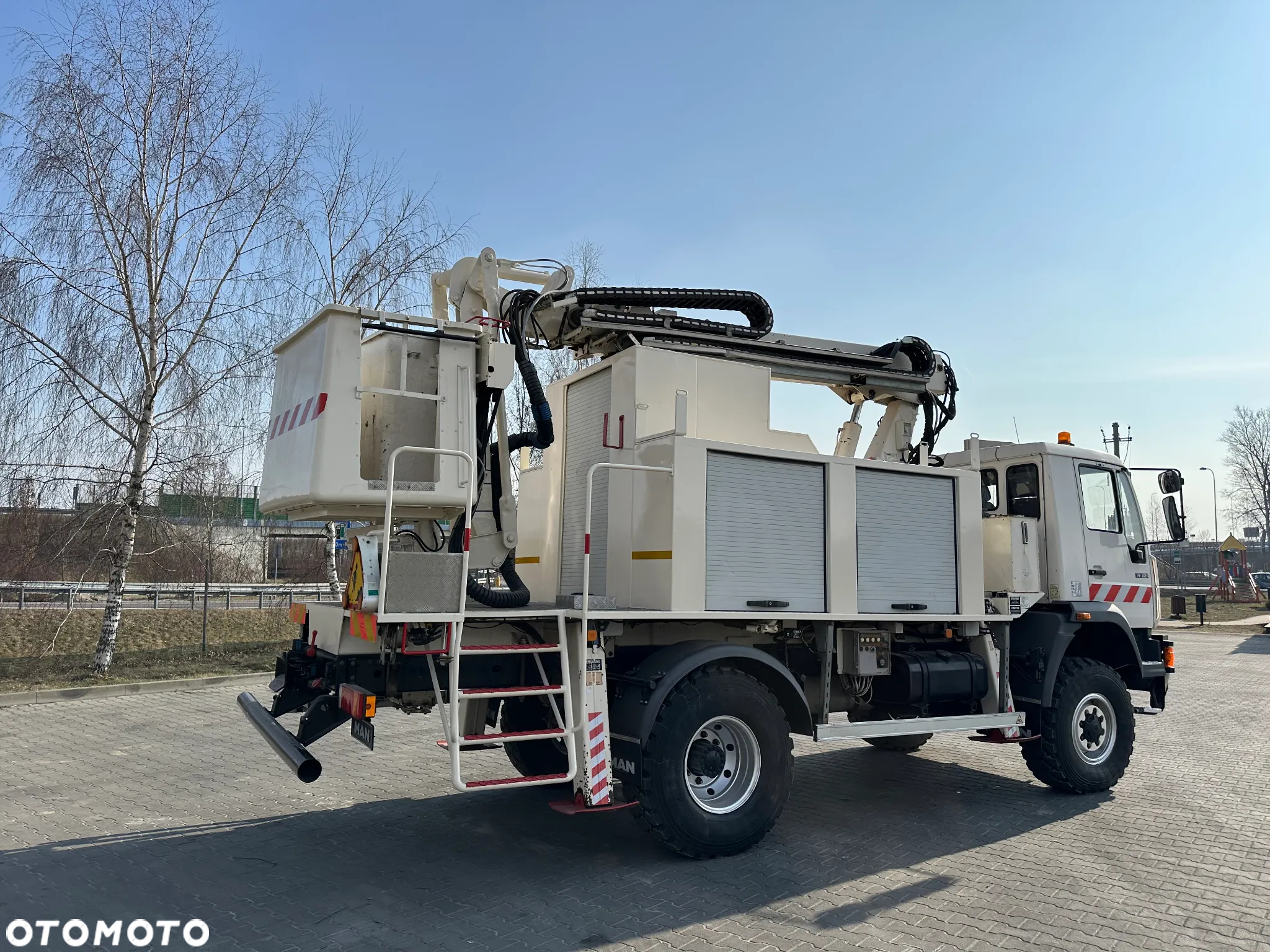 MAN - 11