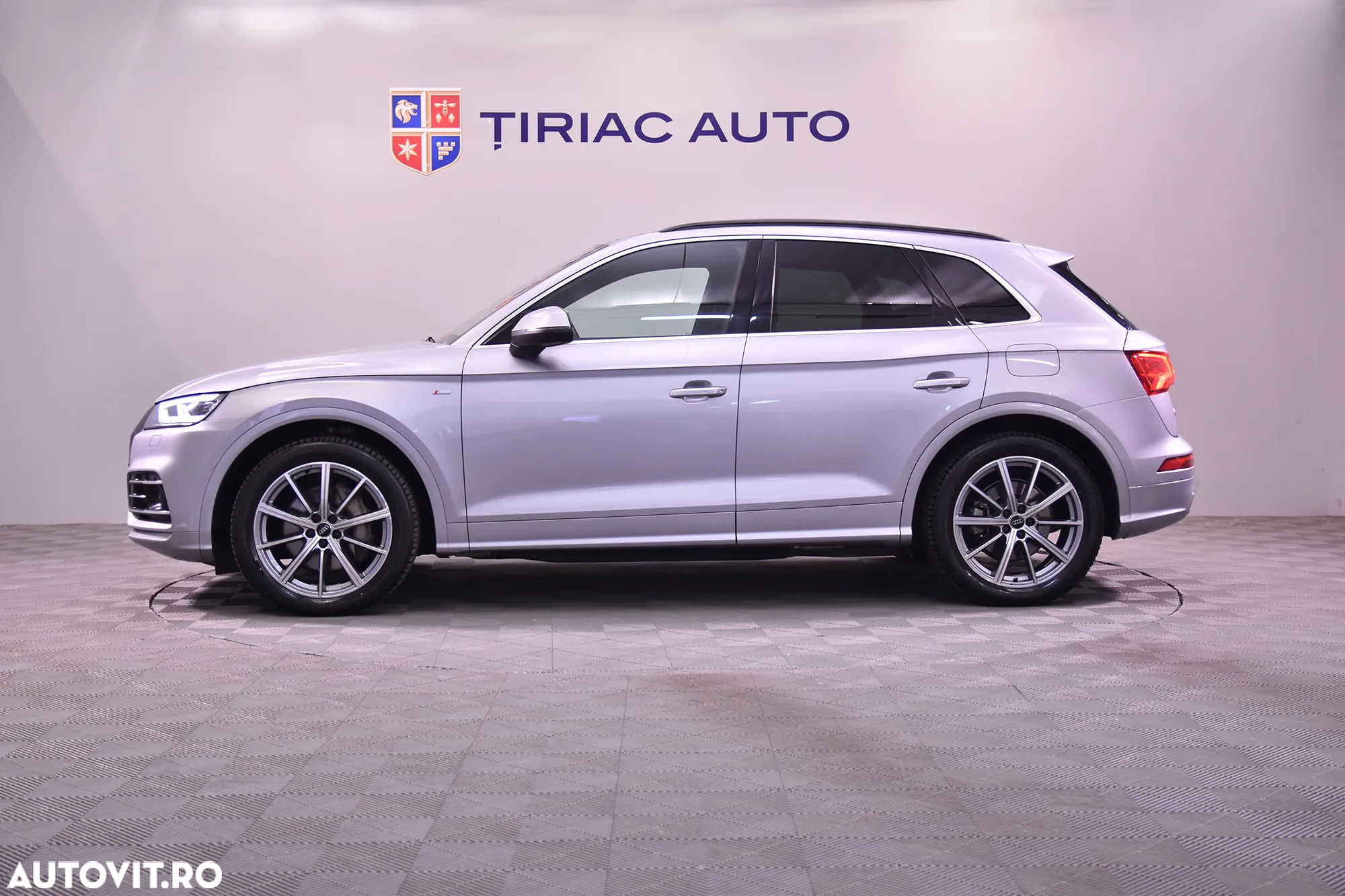 Audi Q5 55 TFSI e quattro S tronic - 2