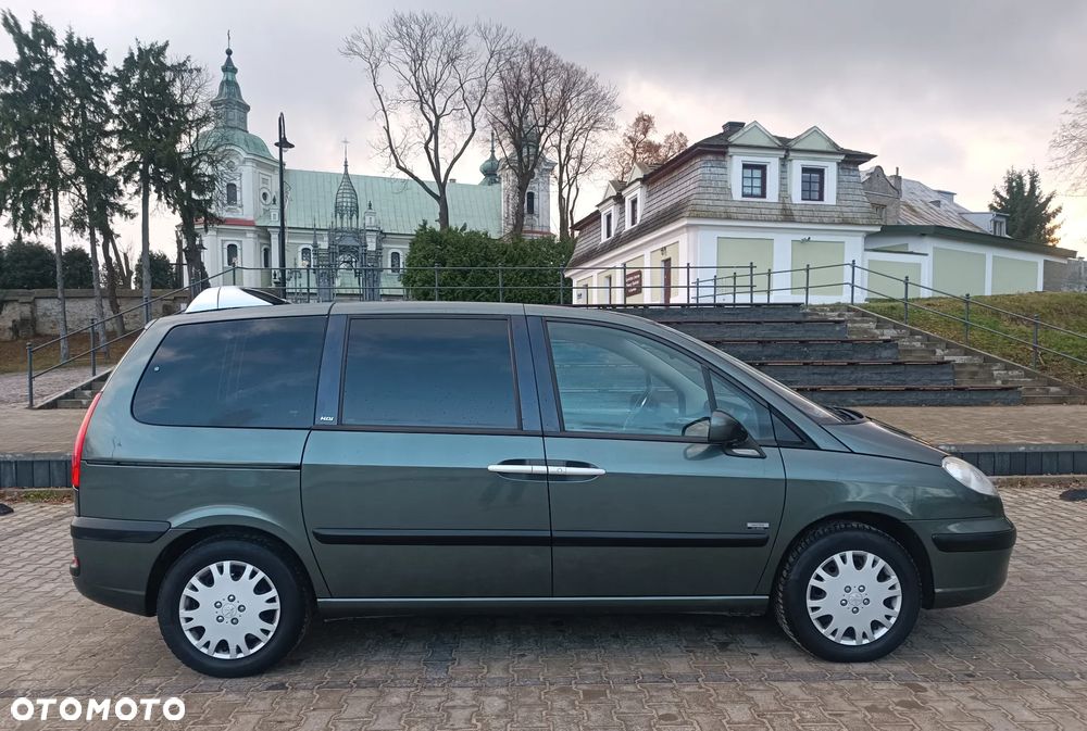 Peugeot 807 HDi 135 Premium - 10